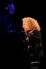 Watch Carole King - Concert Zumvo